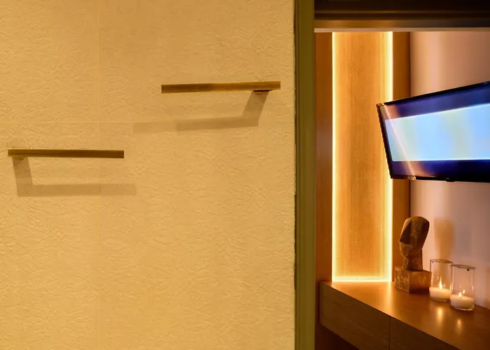 Themis Goddess Cave Apartamento Santorini Island