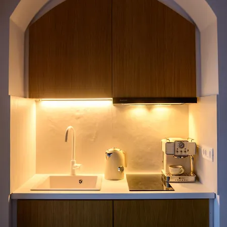 Themis Goddess Cave Apartamento Santorini Island