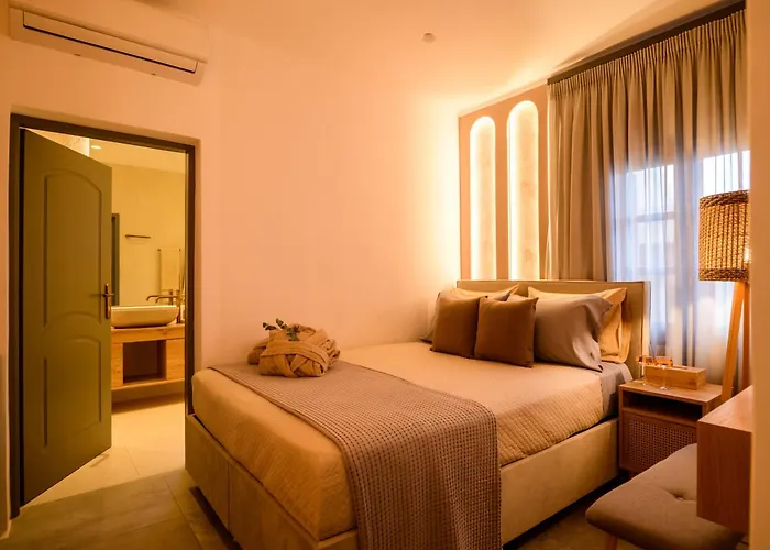 Themis Goddess Cave Apartment *